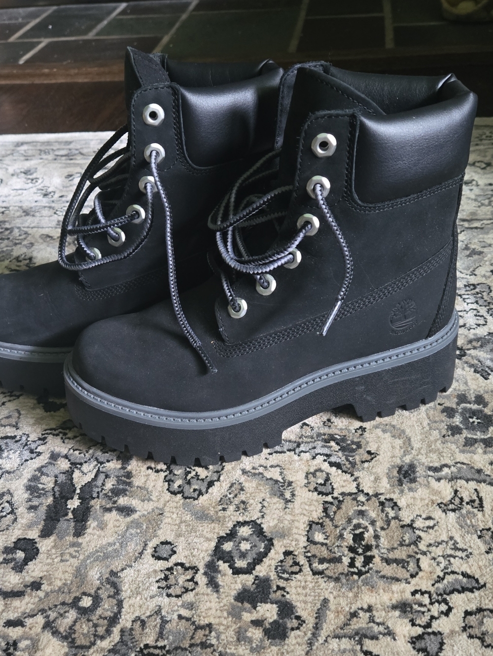 Timberland Women's Black Lace-Up Platform Lug Boots